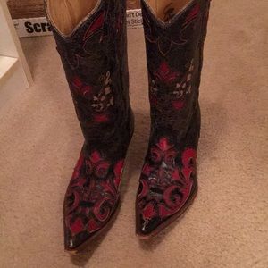 Corral Vintage Boots-Black w/red lizard insets